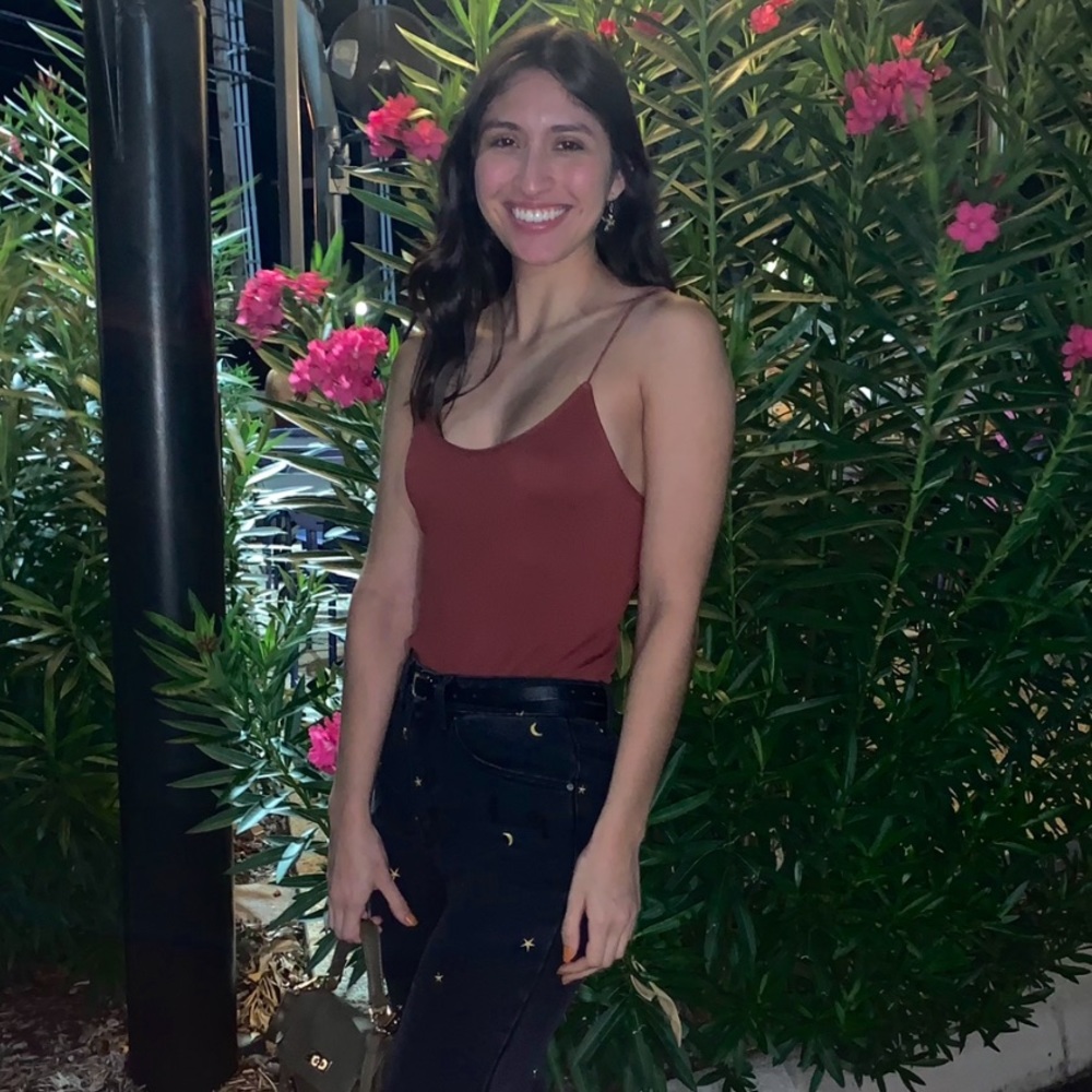 Meet your Posher, Gabriela